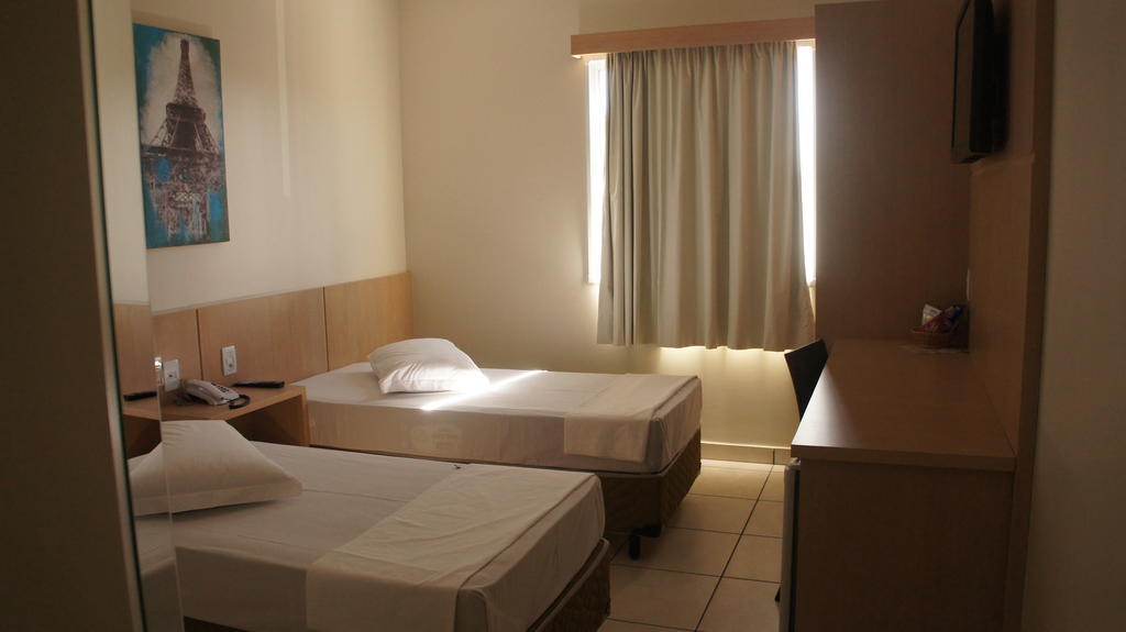 Uberlândia Savana Hotel חדר תמונה